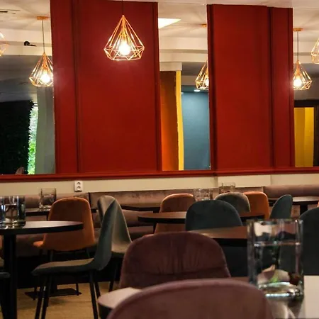 New Royal Hotel