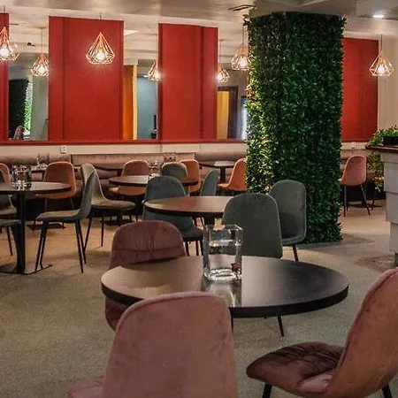 New Royal Hotel