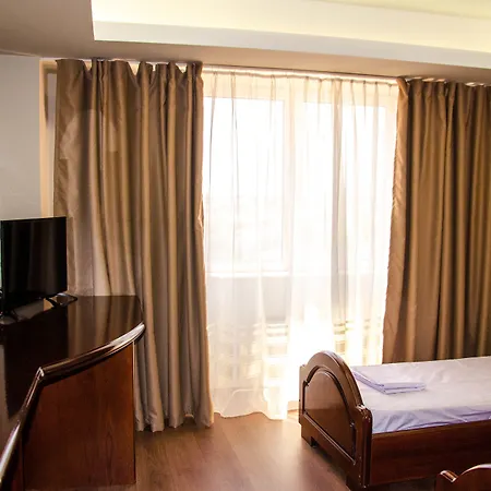 New Royal Hotel 4*