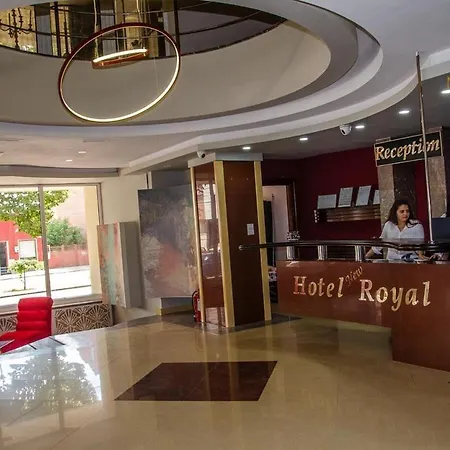 ホテル New Royal 4*